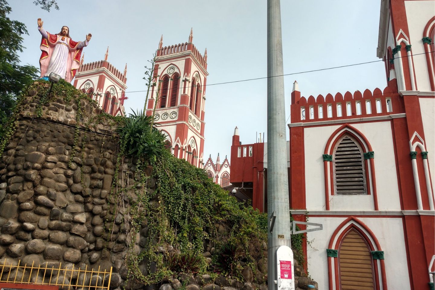 Places to Visit The Basilica of the Sacred Heart of Jesus, Pondicherry